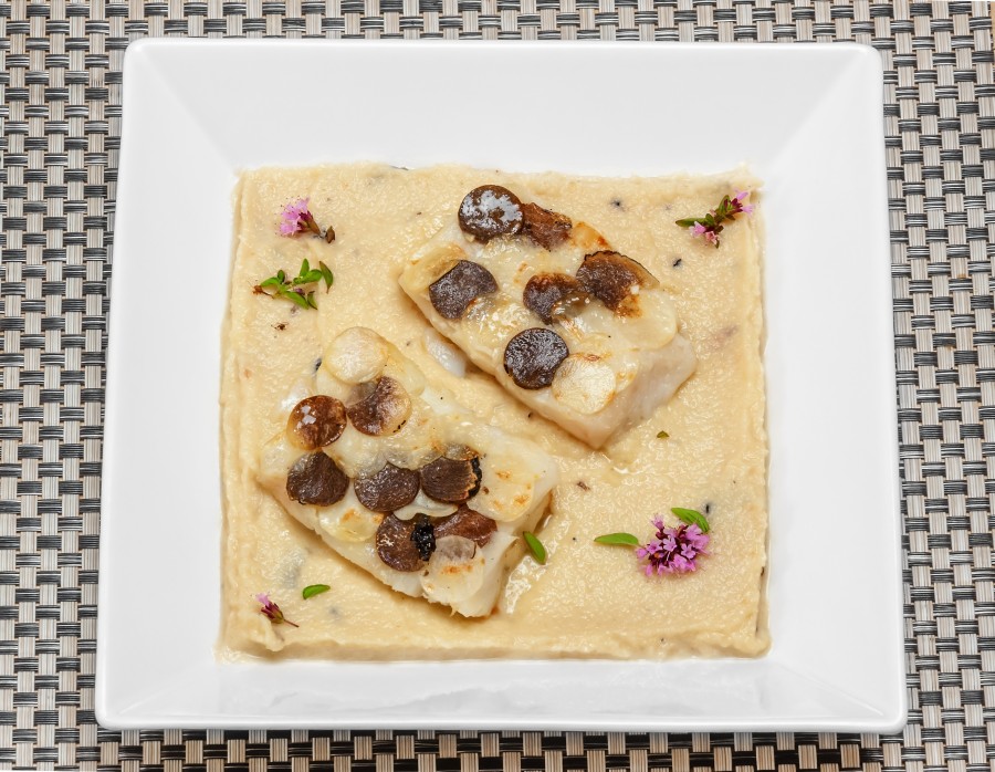 Приготовление тюрбо с сельдереем и трюфелем