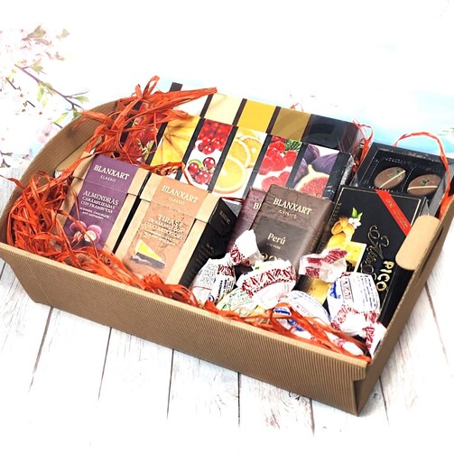 Подарочный набор сладостей "С любовью"  (арт. RKM-111)