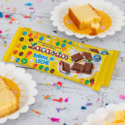 Молочный шоколад со сливочной начинкой и драже в цветной сахарной глазури 100 гр  (арт. LAC120101)