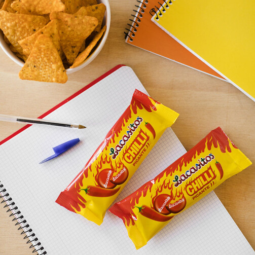 Драже из молочного шоколада в цветной сахарной глазури со вкусом Чили 60 гр  (арт. LAC053700)