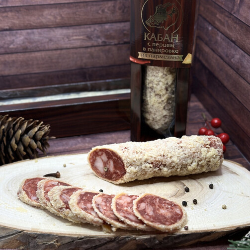 Колбаса Кабан с перцем в панировке из пармезана 