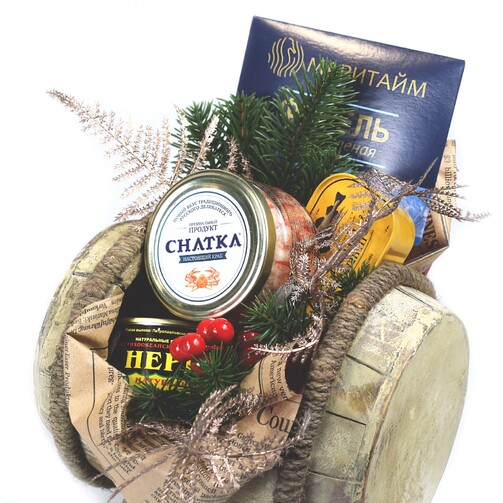 Подарочная корзина на Новый год "Семейное тепло" 