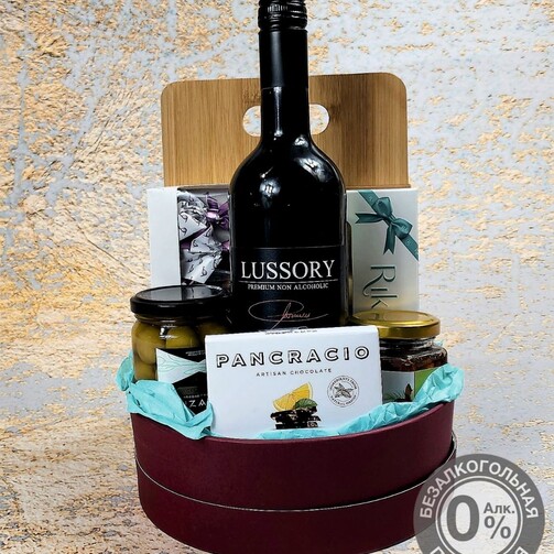 Набор подарочный продуктовый с разделочной доской "Мечта Гурмана" 