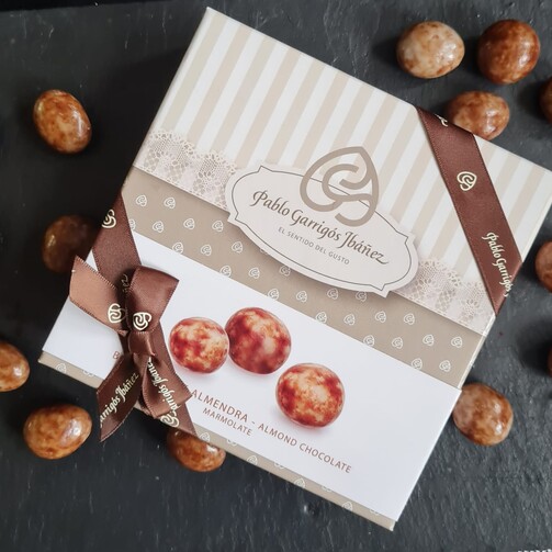 Миндаль с турроном из Хихоны в шоколадном корпусе  (арт. CHBO13)