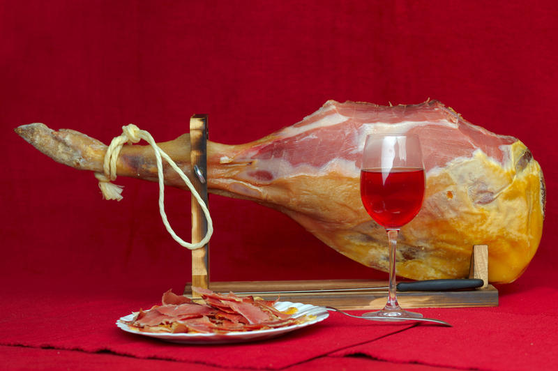 Скидки до 70% на хамон и сыровяленые колбасы на "Мечта Гурмана"