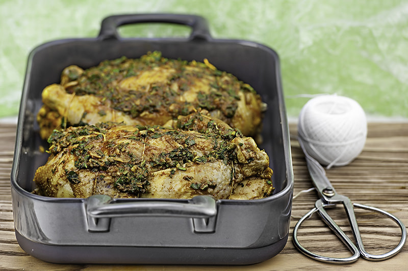 Рецепт жареных цыплят с начинкой из кускуса и пряной морковью с бадьяном Рецепт жареных цыплят с начинкой из кускуса и пряной морковью с бадьяном