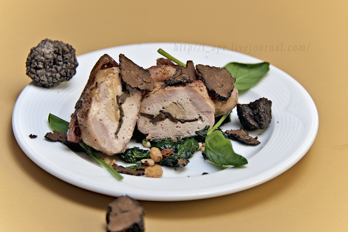 Перепелки фаршированные фуа-гра и трюфелями