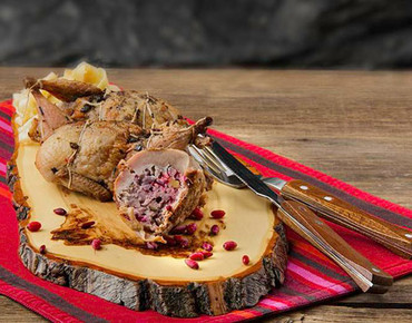 Куропатка фаршированная мясом птицы с барбарисом